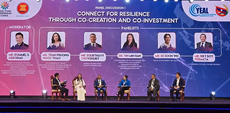 Representatives of the VYEA at the ASEAN Young Entrepreneurs Carnival 2024.