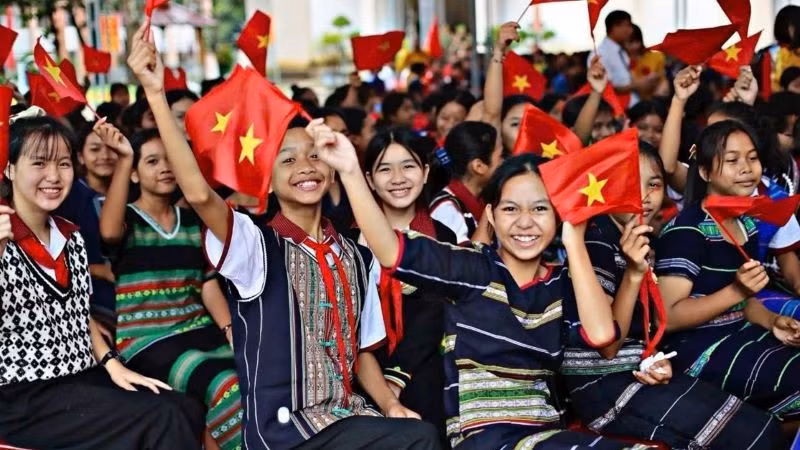 The joy of students in ethnic minority areas in Lam Dong Province.