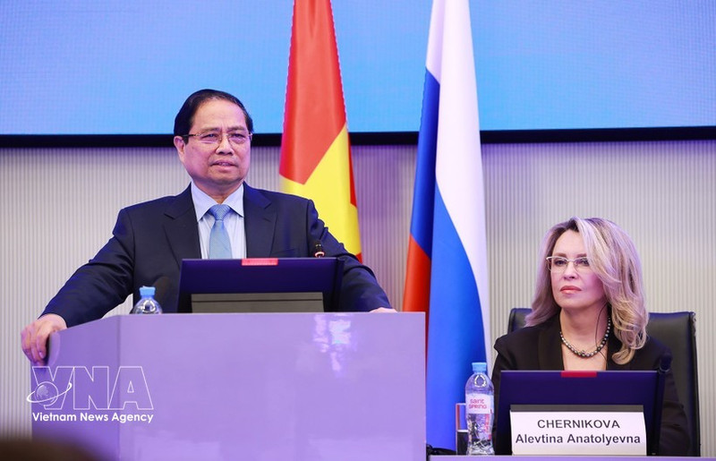 Prime Minister Pham Minh Chinh speaks at the working session with the National University of Science and Technology MISIS (NUST MISIS) in Moscow on March 25 morning (local time). (Photo: VNA)