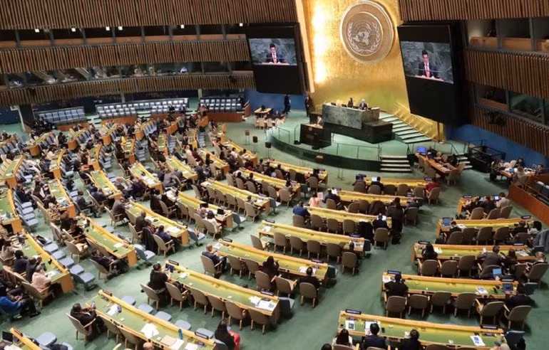 An overview of the UN General Assembly plenary session electing members of the Human Rights Council for the 2026–2028 term. (Photo: VNA)