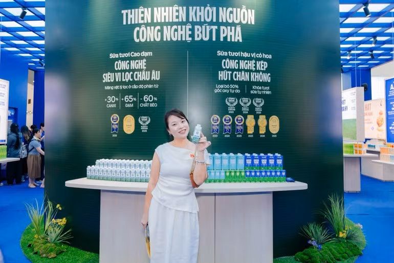 Vinamilk brings visitors a rich experience through visually showcasing breakthroughs in innovation, science, and technology that enable internationally standardised nutritional products aligned with emerging consumer trends. (Photo: Tinh Khong)