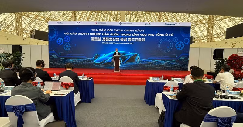 Policy dialogue with Korean enterprises in the automotive parts industry.