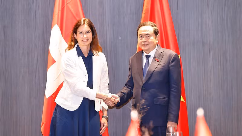 NA Chairman Tran Thanh Man (right) meets with President of the Swiss National Council Maja Riniker in Geneva on July 29. (Photo: VNA) 
