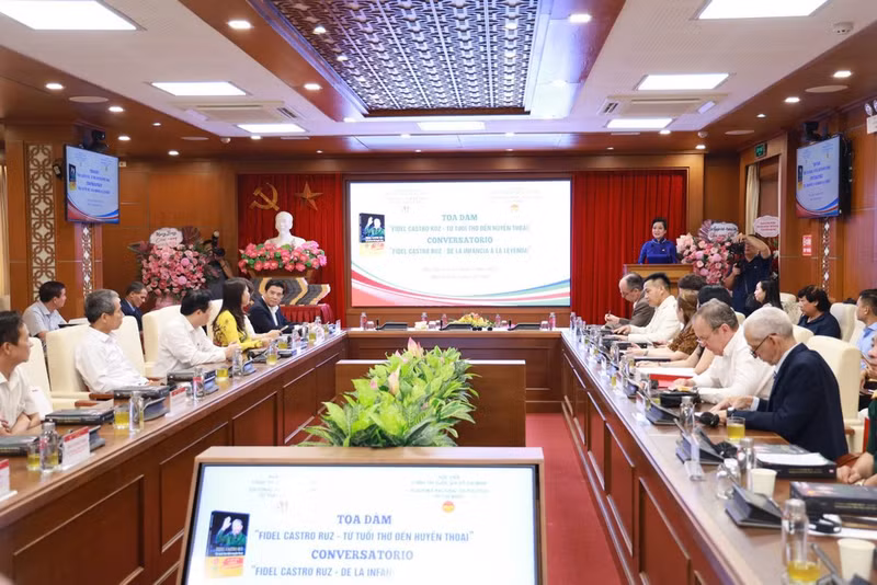 An overview of the seminar. (Photo: The Organising Committee)