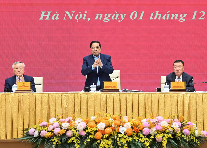 Prime Minister Pham Minh Chinh addresses the conference of the Government Party Committee on December 1. (Photo: NDO)