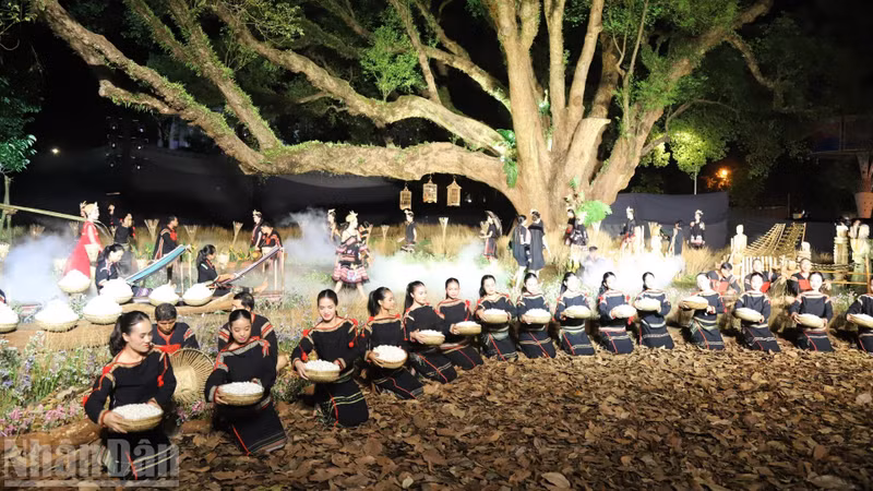 Community-based tourism not only improves the livelihoods of ethnic minority communities in the villages…