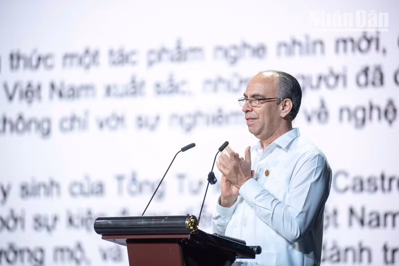 Ambassador Rogelio Polanco Fuentes honours the steadfast friendship between the two peoples. (Photo: MINH DUY)