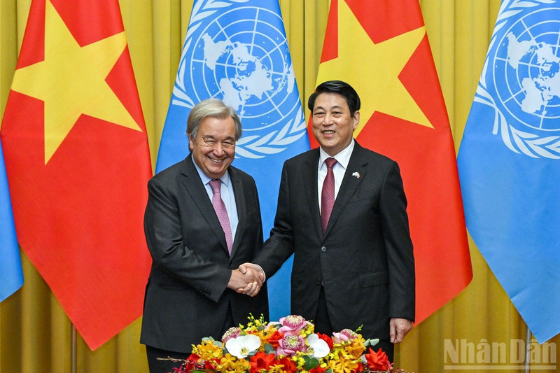 President Luong Cuong and United Nations Secretary-General Antonio Guterres at the Presidential Palace, on October 24, 2025. (Photo: THUY NGUYEN)