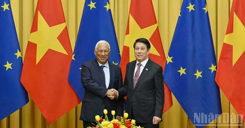 President Luong Cuong and EC President António Costa.