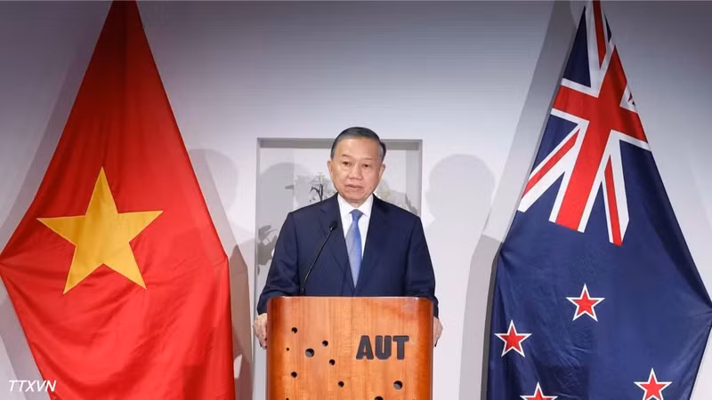 General Secretary of the Communist Party of Viet Nam Central Committee and President To Lam addresses the 2026 Viet Nam–New Zealand higher and vocational education forum in Auckland on August 13, 2026. (Photo: VNA) 