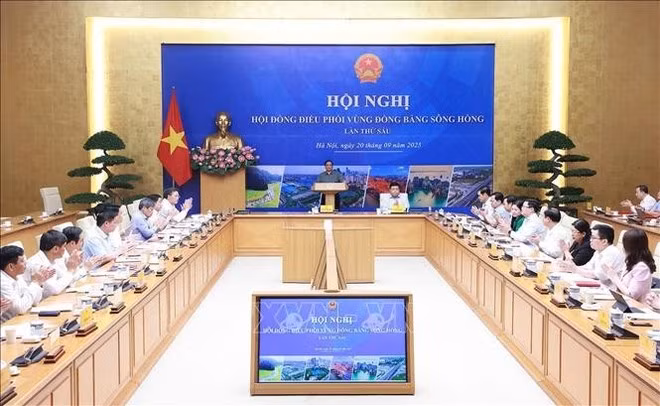 An overview of the sixth meeting of the Coordinating Council for Red River Delta Region in Ha Noi on September 20 (Photo: VNA)