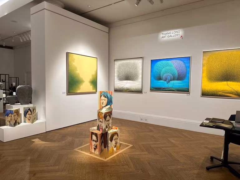 A view of the exhibition “Viet Nam – Captivating Beauty.”