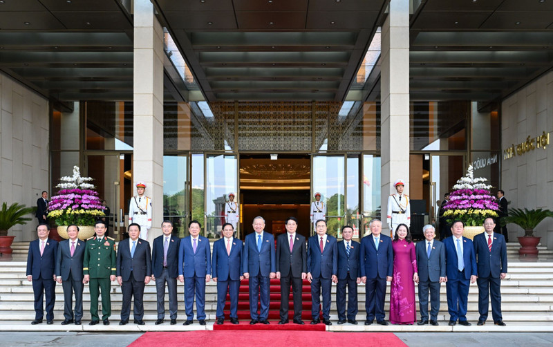 General Secretary To Lam, along with Party, State, and National Assembly leaders, at the 10th Session of the 15th National Assembly. (Photo: Duy Linh)