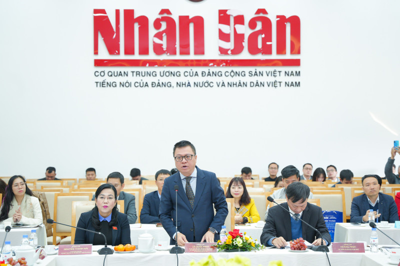 The seminar brings together policymakers, scientists, experts, and representatives of associations and businesses, and featured two thematic presentation sessions.