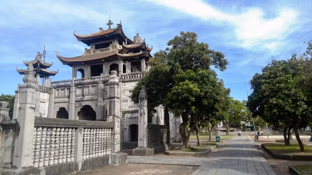 Bewildered Phat Diem Cathedral’s architecture ảnh 4