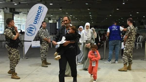 The sixth voluntary batch of displaced Syrians return to Syria via the Al-Arida crossing in Tripoli, Lebanon, on Oct. 23, 2025. (Photo: Xinhua)