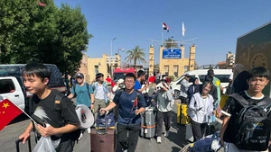 Chinese citizens evacuated from Israel are pictured at the Taba border crossing in Egypt's South Sinai province, June 19, 2025. One hundred and nineteen Chinese citizens were evacuated from Israel to Egypt on Thursday through the Taba border crossing in Egypt's South Sinai province. (Photo: Xinhua) 