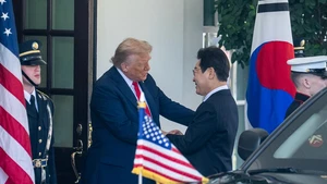 U.S. President Donald Trump (2nd L) welcomes visiting the Republic of Korean President Lee Jae-myung (2nd R) at the White House in Washington, D.C., the United States, on Aug. 25, 2025. (Photo: Xinhua) 