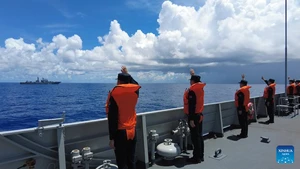 Chinese sailors wave good-bye during a fleet separation ceremony in a sea area of the western Pacific, Aug. 20, 2025. Chinese and Russian naval fleets concluded a 15-day joint patrol following their separation in a sea area of the western Pacific on Wednesday morning. (Photo: Xinhua)