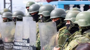 Ecuadorian armed forces maintain order in Quito, Ecuador, Sept. 16, 2025. Ecuadorian President Daniel Noboa declared a 60-day state of emergency in seven provinces on Tuesday, citing "serious internal unrest" after transport unions went on strike over raised diesel prices. The decree also authorizes the armed forces and national police to take necessary measures to maintain order, prevent violence and protect citizens, as well as to safeguard free movement and economic activity. (Photo: Xinhua)