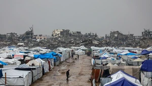 Photo taken on Dec. 11, 2025 shows shelters of displaced Palestinians in the Zeitoun neighborhood, southeast of Gaza City. Heavy winter rains and high winds are pounding flimsy temporary shelters of tents and tarps in the Gaza Strip, putting more vulnerable people at risk, UN humanitarians have said. (Photo: Xinhua)
