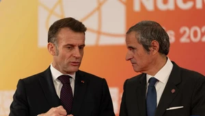 French President Emmanuel Macron talks with International Atomic Energy Agency Director General Rafael Grossi before the second Nuclear Energy Summit in Paris, France, on March 10, 2026. Macron on Tuesday called on both public and private sectors to step up investment in the development of civil nuclear energy. (Photo: Xinhua)
