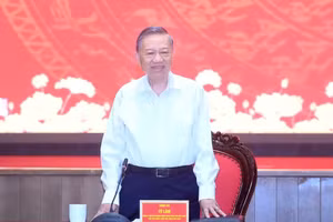 Party General Secretary and State President To Lam speaks at the working session with the Ha Noi municipal Party Committee on July 8 (Photo: nhandan.vn)