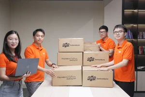 The FPT engineering team conducts research and refines the design, enabling the “Make in Vietnam, made by FPT” power chip to pass stringent global testing systems.