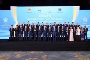 Delegates attend the ASEAN City Leaders Conference within the framework of the third ASEAN Future Forum. (Photo: VNA)