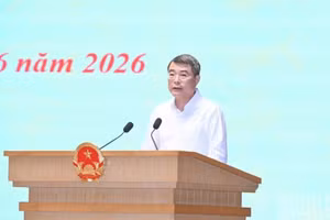 Prime Minister Le Minh Hung speaks at the hybrid thematic meeting of the Government’s Steering Committee on science-technology development, innovation, digital transformation and Project 06 on June 23. (Photo: nhandan.vn)