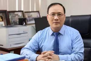 Professor Nguyen Dinh Duc, DSc, of the VNU University of Engineering and Technology ranked in the engineering and technology category. (Photo: Ministry of Science and Technology)