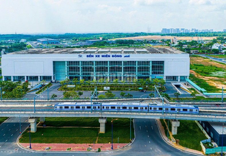 Covering more than 16 hectares with a total investment of around 4 trillion VND, the new Mien Dong Coach Station began operations in phase 1 in October 2020.