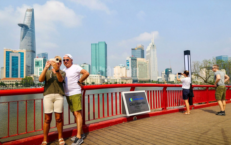 The park quickly became a favourite photography and recreation spot for visitors and young people. Beyond enhancing the landscape, the park serves as a “green lung” for the area.