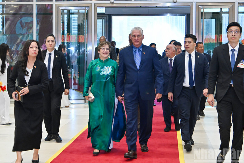 First Secretary and President of Cuba Miguel Diaz-Canel Bermudez and Spouse attended the banquet. First Secretary and President of Cuba Miguel Diaz-Canel Bermudez and Spouse attended the banquet.
