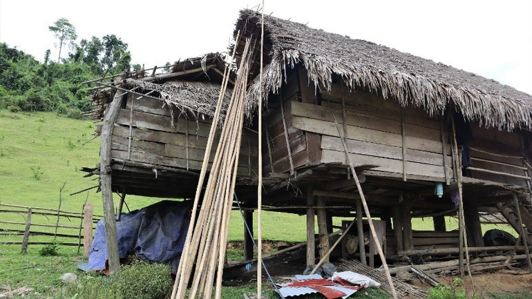 The old thatched house of Luong Van Dan’s family in Co Phat hamlet. img-7993-2-2679.jpg