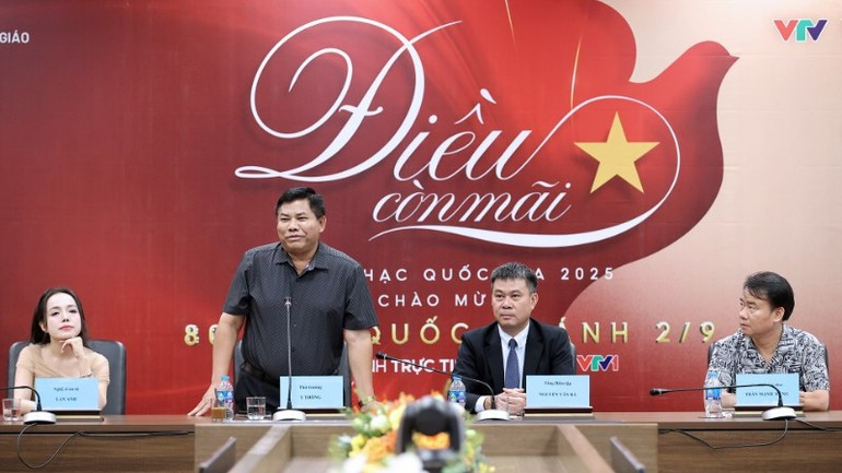 Deputy Minister of Ethnic and Religious Affairs Y Thong delivers remarks. (Photo: Le Anh Dung) thu-8189.jpg