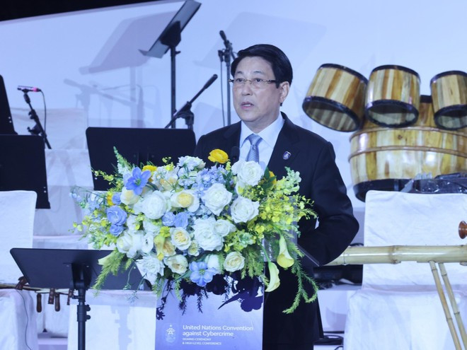 President Luong Cuong delivers a welcome speech to the delegates attending the signing ceremony and high-level conference of the Ha Noi Convention (Photo: VNA) chu-tich-nuoc-2.jpg