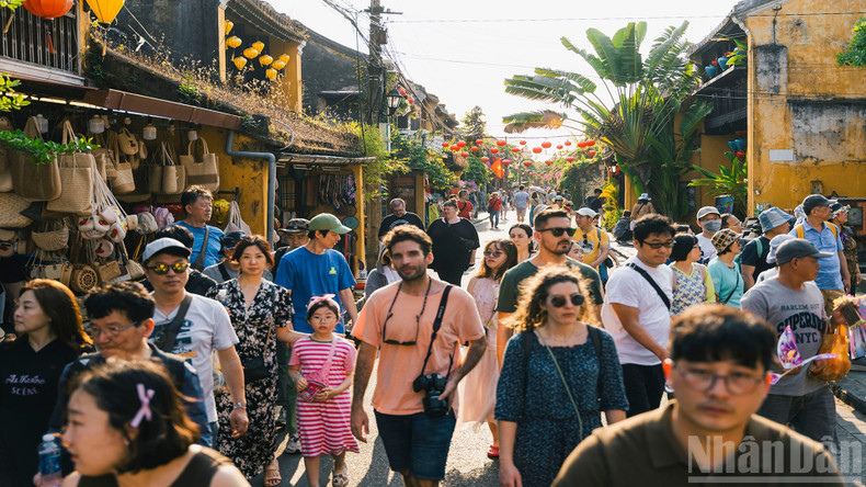 Hoi An ancient town is a renowned tourist destination marked on the world tourism map. 2.jpg