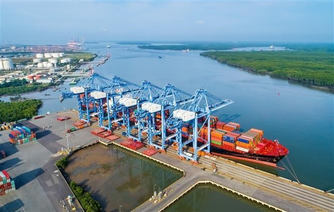 Cai Mep - Thi Vai deep-water port in Phu My town, Ba Ria - Vung Tau province draws FDI to the southeast Photo: VNA) Cai Mep - Thi Vai deep-water port in Phu My town, Ba Ria - Vung Tau province draws FDI to the southeast Photo: VNA)