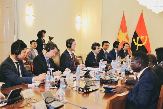 At the 7th Meeting of the Viet Nam–Angola Intergovernmental Committee. (Photo: VGP News) 1nks-1711686549258406490399-1711686734837-17116867355101811044072.jpg