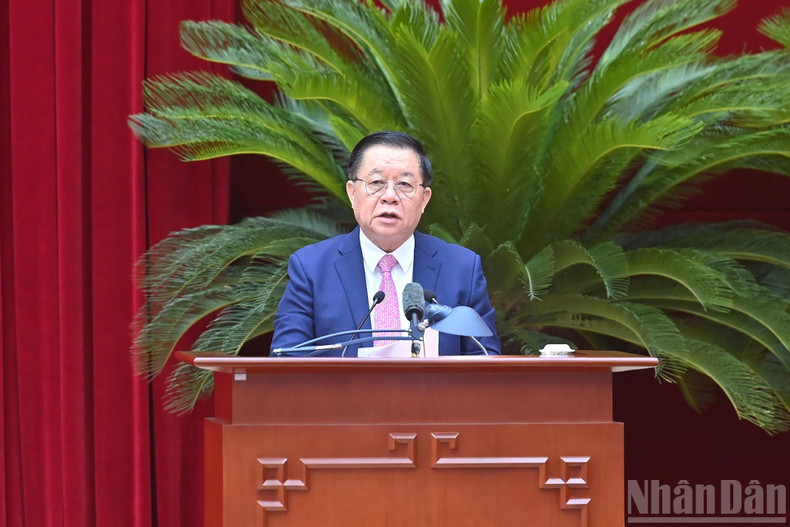 Nguyen Trong Nghia, Politburo Member, Secretary of the Party Central Committee (PCC), and Head of the PCC’s Commission for Information, Education and Mass Mobilisation delivered a speech at the meeting. 5.jpg