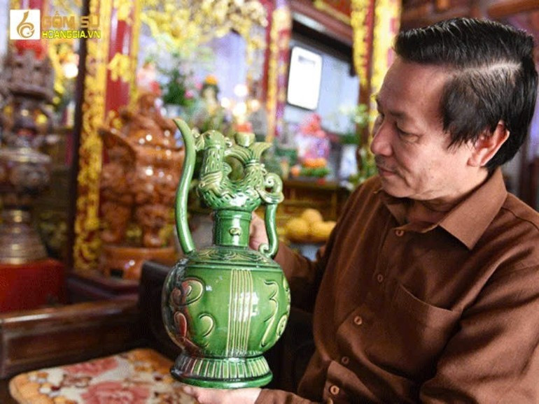People’s Artisan Tran Do, the “wizard of ceramic glazes” of Bat Trang village. (Photo: Le Huy) ong-do.jpg