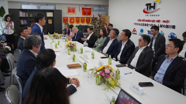 Vietnam House is expected to regularly organise trade promotion activities, business networking, product fairs, and introduce Vietnamese culture and cuisine to Japanese people. 7c5dc9af84460f1856572-6681.jpg