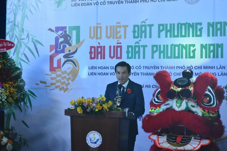 Deputy Director of the Ho Chi Minh City Department of Culture and Sports Nguyen Nam Nhan delivered the opening remarks. z6844290590787-eef39d2cfab308fd8cb4bc193475b6ce.jpg