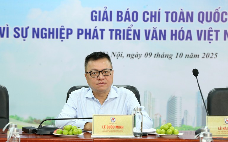The final judging session was chaired by Comrade Le Quoc Minh, Member of the Party Central Committee, Editor-in-Chief of Nhan Dan Newspaper, Deputy Head of the Party Central Committee’s Commission for Communication and Mass Mobilisation, and President of the Viet Nam Journalists’ Association. (Photo: Tran Huan) z7098392437798-9c7c3fbbffae73ad81043f5e2e3839b8.jpg