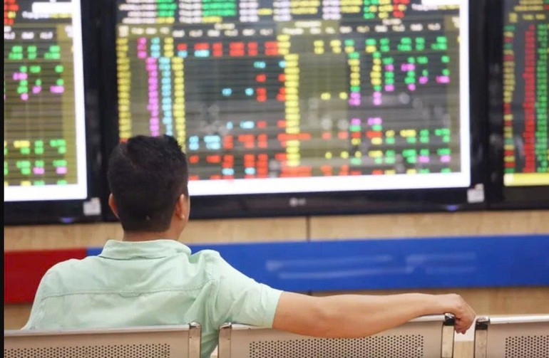 The VN-Index only improved by the end of the second quarter of 2025 thanks to the gradual economic recovery. (Photo: PV) chungkhoan.jpg