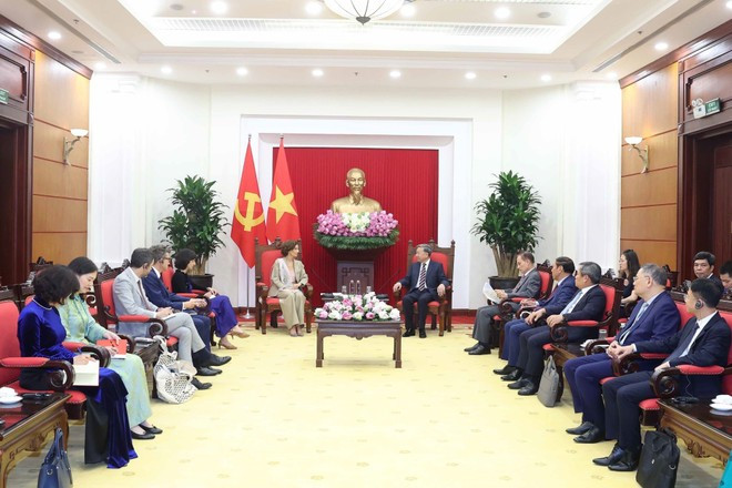 At the reception for UNESCO Director-General Audrey Azoulay in Ha Noi on June 27. (Photo: VNA) vna-potal-tong-bi-thu-to-lam-tiep-tong-giam-doc-unesco-8118262.jpg