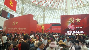 In pictures: Exhibition on Party history draws huge crowds