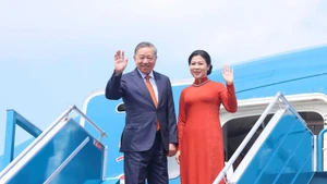 General Secretary of the Communist Party of Viet Nam (CPV) Central Committee To Lam and his spouse Ngo Phuong Ly leave Ha Noi on October 20, 2025 for an official visit to Finland. (Photo: VNA)