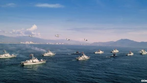 Photos: Parade of armed forces at sea